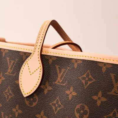 Louis Vuitton Reversible Neverfull - Image 4
